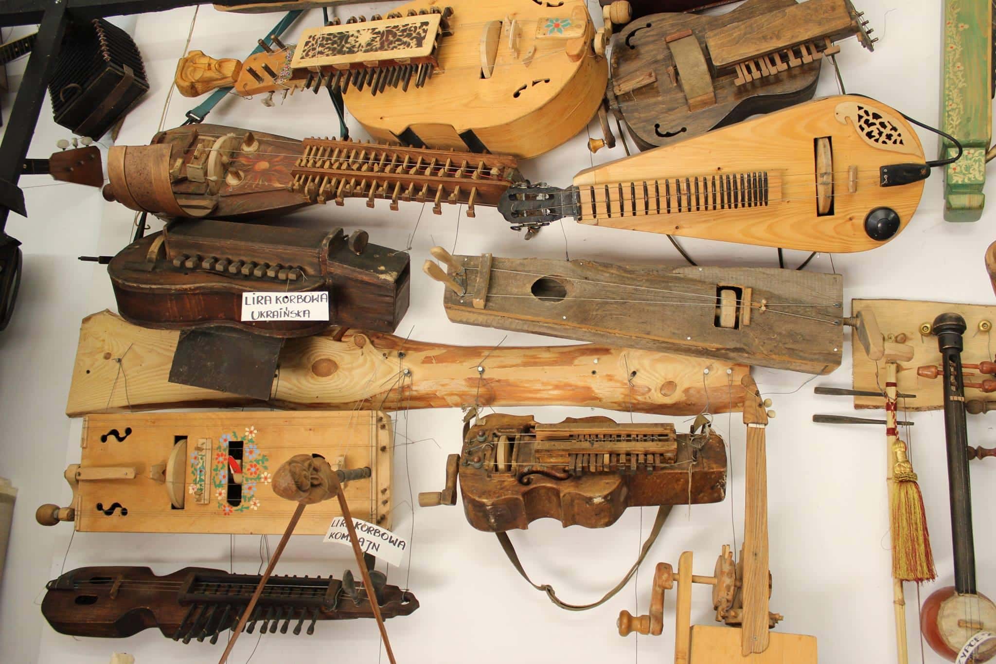 Wystawa w Galerii Instrumentów Folkowych
