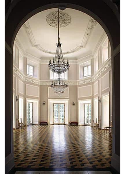 Wystawa w Sali Balowej w Muzeum Wnętrz w Otwocku Wielkim